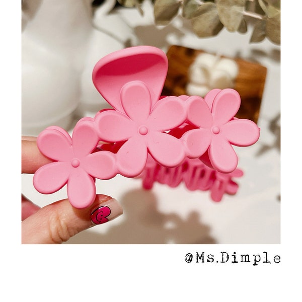 Cute pink flower hair accessories / hair claw clips