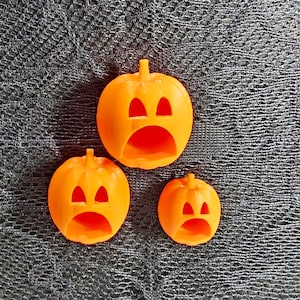 Pumpkin Jack-O-Lantern Hide for Jumping Spiders or arboreal Tarantula Slings/Juveniles, magnetic