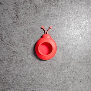 Beetle Hide for Jumping Spiders, Magnetic