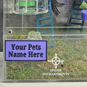 Magnetic, Personalized name sign, for Jumping Spiders, Velvet Spiders, Tarantulas, Mantids, & small reptiles! (2&quot;)