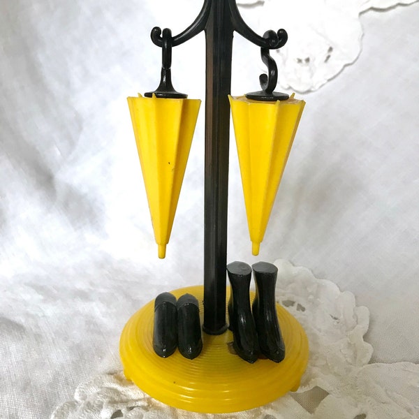 Vintage Umbrella Stand Salt & Pepper Shaker Set