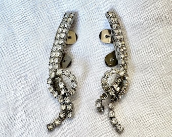 Stunning Vintage 1950\'s Ornate Brassy Tone Blue Rhinestone Bouquet Scarf Clip 2\