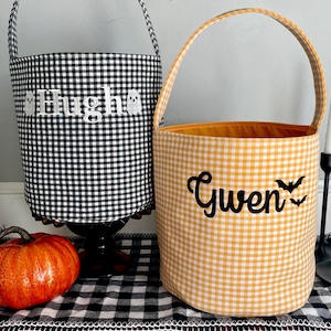 Bolsa de dulces personalizada para Halloween, con nombre bordado personalizado, cesta de dulces reutilizable para niños, con diseño de guinga, murciélago fantasma y calabaza.