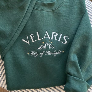 Sudadera bordada Velaris, sudadera de cuello redondo ACOTAR, sudadera Velaris City of Starlight, sudadera Velaris bordada, sudadera bookish