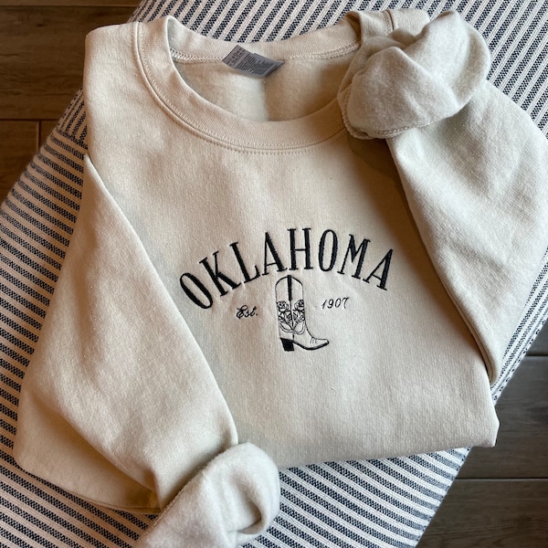 Embroidered Oklahoma Sweatshirt, Oklahoma sweatshirt, Oklahoma sweater, embroidered Oklahoma Sweatshirt women, cute Oklahoma crewneck