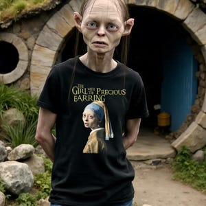La fille à la boucle d&#39;oreilles précieuse | -shirt drôle de fantaisie | Cadeau Gollum Chemise Smeagol | Cinéphile | Cadeau pour amoureux des livres | Boucle d&#39;oreille perle