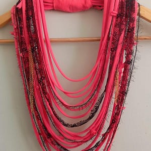 Halsband i statementtyg, smycken med återvunnet textil, bohemisk halsbandspresent till henne