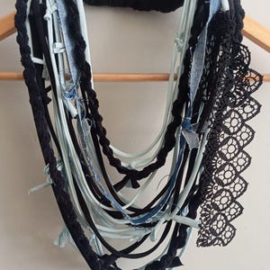 Boho Goth Stoffkette – Upcycled Statement Schmuck – Boho Accessoire – einzigartig