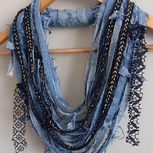 Collana sciarpa, collana boho, sciarpa in denim, sciarpa infinita, collana boho, sciarpa riciclata, regalo di compleanno, collana di carnevale