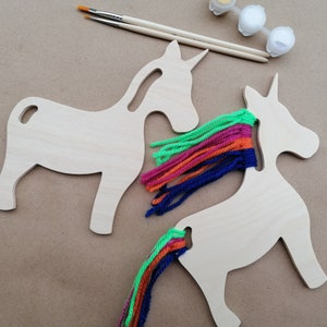Unicorn Craft Coloring and yarn kit, Rainbow Unicorn Party Gift Idea, Craft Paint and Yarn Set, Party Activity, Clasroom Activity Toddler