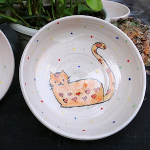 Hand-Painted Ceramic Bowl - Playful Cat Pattern