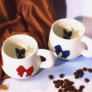 黒猫のマグカップ、コーヒー愛好家のためのパーソナライズされたセラミックマグ、ホームデコレーション付きのカスタムユニークなデザインカップ