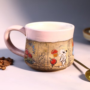 Handmålad skogsmugg – Söt keramikkaffekopp med nyckfull djur- och naturdesign, tekopp i sagobokskeramik