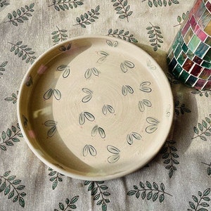 Hand-Painted Ceramic Plate - Adorable Leaf Design