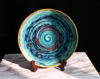 Artistic Green Ceramic Plate – Handcrafted Swirl Pattern