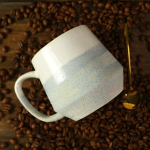 Ręcznie robione kubki ceramiczne, spersonalizowana nazwa/logo, kubek do kawy 16 uncji dla miłośników kawy, kubek z dużym uchwytem Niebieski