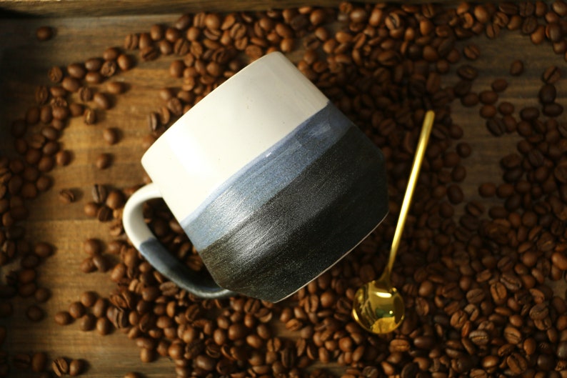 Ręcznie robione kubki ceramiczne, spersonalizowana nazwa/logo, kubek do kawy 16 uncji dla miłośników kawy, kubek z dużym uchwytem Czarny