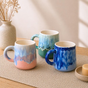 Handgjord keramisk kaffemugg - Droppglasyrdesign