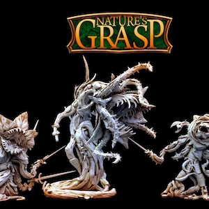 Può includere: Cinque miniature dettagliate, non dipinte, di creature con viti e rami spinosi, che ricordano uno spirito della foresta o una creatura della natura. Le miniature fanno parte di un gioco chiamato "Nature's Grasp".
