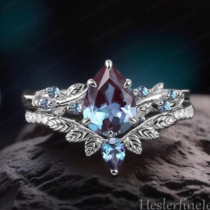 Art Deco Ring Pear Alexandrite Engagement Ring Bridal Sets White Gold Leaf Promise Ring Nature Inspired Colour Changing Stone Cluster Ring