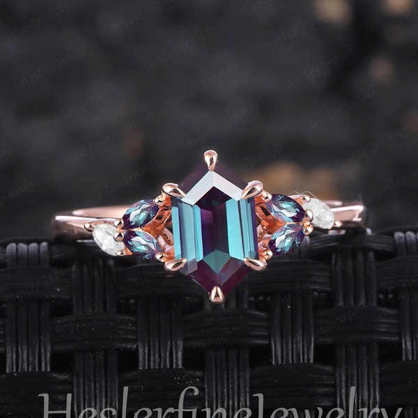 Long Hexagon Cut Alexandrite Engagement Ring Bridal Ring Rose Gold Promise Ring Colour Changing Stone Art Deco Ring Handmade Jewelry Gift