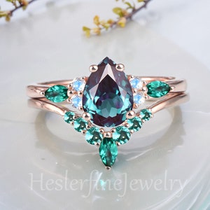 Unique Pear Shaped Alexandrite Engagement Ring Sets Rose Gold Cluster Ring Vintage Emerald Art Deco Wedding Bridal Ring Anniversary Gift