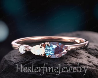 Vintage 3 Stone Color-Change Alexandrite Ring Engagement Ring Pear Shaped Opa Rose gold Unique Art Deco Wedding Bridal Ring Promise Ring