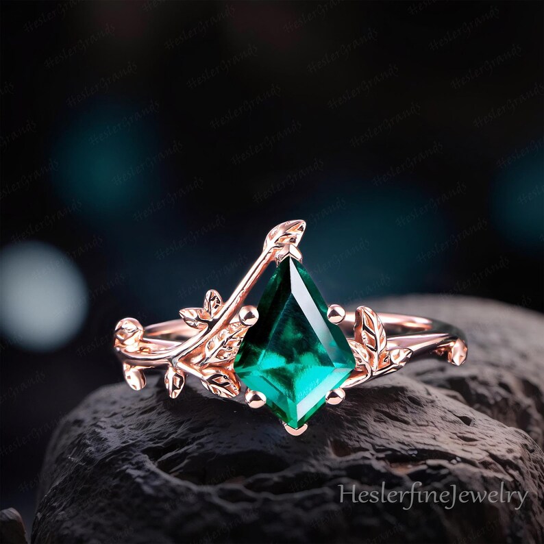 Kite Cut Emerald Engagement Ring Art Deco Ring Bridal Ring Rose Gold