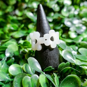 White Flower Ring | Floral Ring | Acrylic Ring | Ceramic Ring Dish | Gifts for Her | Custom Ring | Pressed Flower Ring