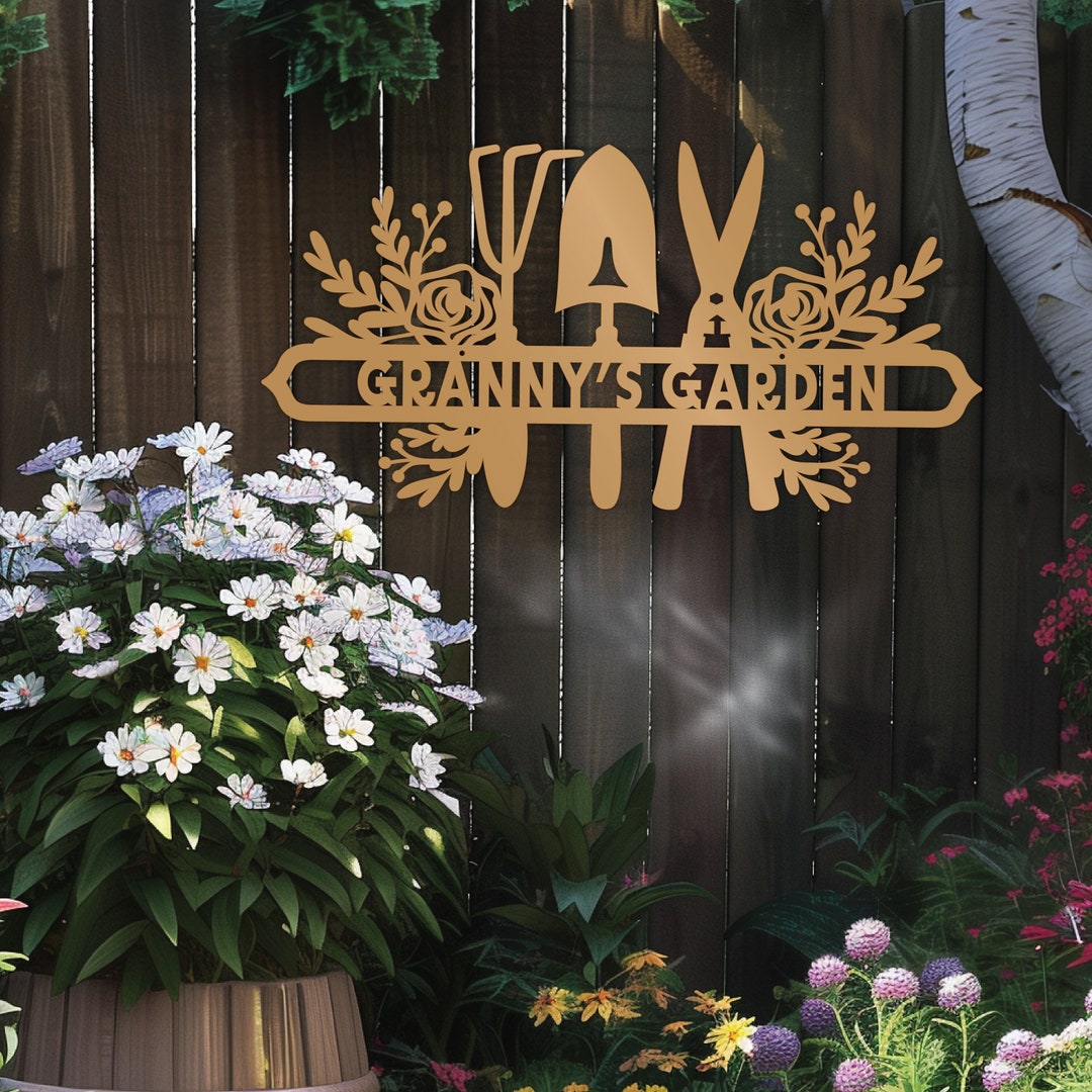 Custom Gardener Name Sign, Personalized Garden Sign, Gardening Wall Art ...