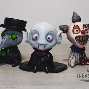 Miniature horror characters / horror characters / horror figures / horror collection / plague doctor / scary clown