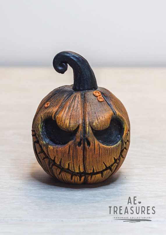 Jack O Lantern Figure / Jack Figure / Mini Pumpkin / Nightmare - Etsy