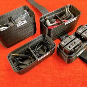 Rode Wireless GO Box, étui de rangement durable, organiseur compact et élégant, parfait pour les accessoires de microphone et les voyages
