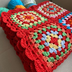 Couverture en patchwork fait main modèle afghan Grannysquare, couverture tv image 4