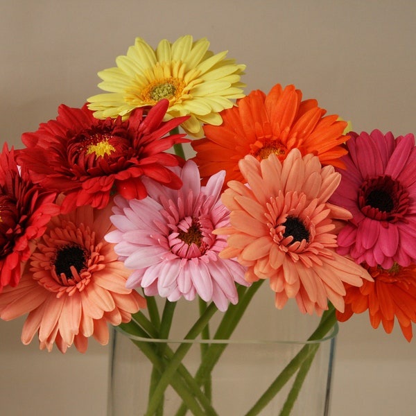 Gerberas en argile, Arrangement de gerberas multicolores, Bouquet de fleurs en porcelaine froide, Faux gerberas, Gerbera rose artificiel