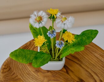 Сlay white dandelions, Artificial yellow dandelions, Cold porcelain flowers for small vase, Cute gift for her, Housewarming gift, real touch
