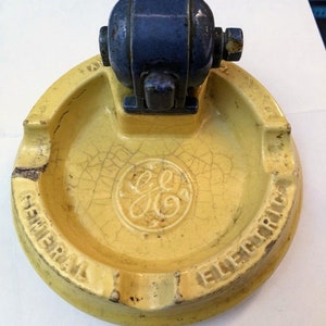 Rare GE ashtray with mounted compressor motor from 1922 foreman&#39;s dinner