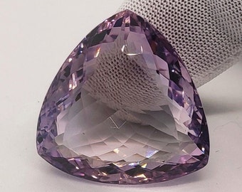 Pink Amethyst Faceted Cut Stone, 57.50 Crt. 26x13 MM. Loose Gemstone Trillion Shape Use for Jewellery Making Faceted Cut Stone.