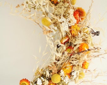 Everlasting handmade sustainable dried flower vine wreath