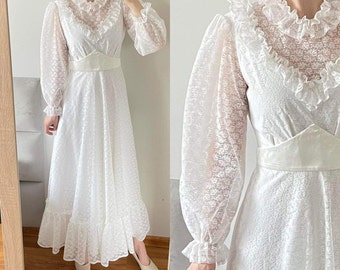 Abito da sposa vintage in pizzo maxi anni '70