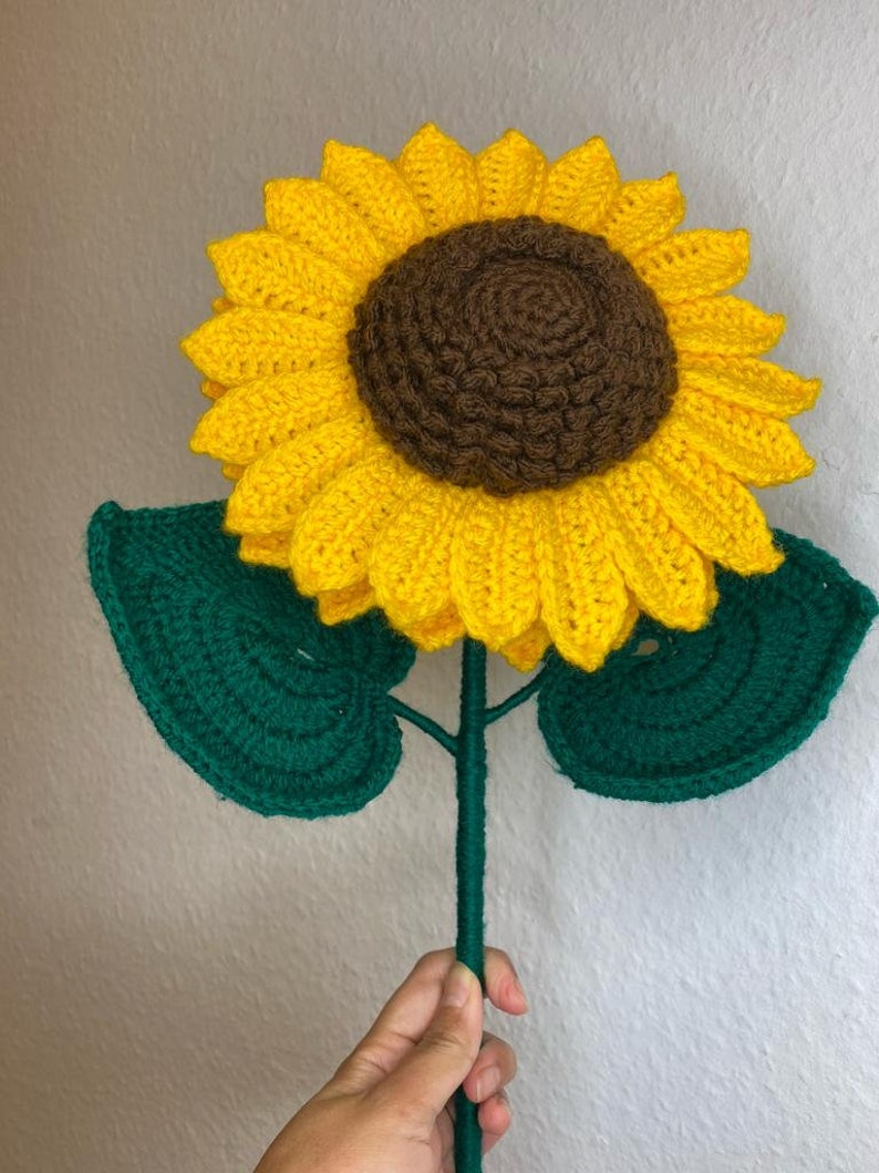 Sunflower bouquet crocheted sunflower image 2