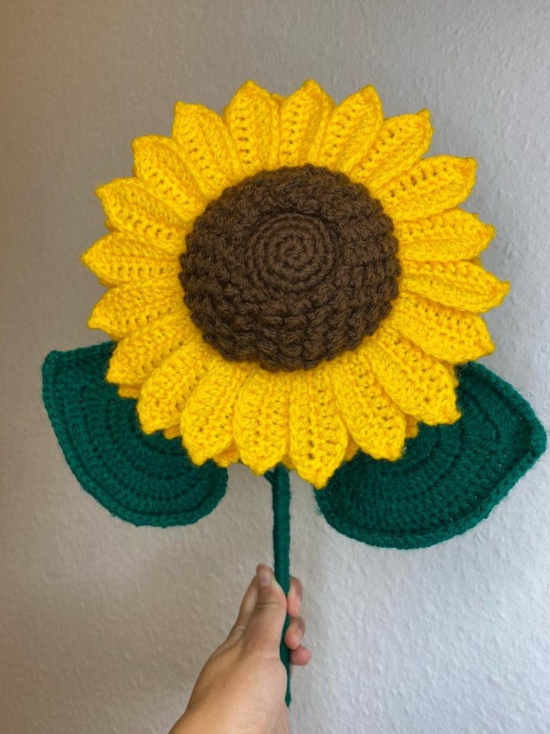 Sunflower bouquet crocheted sunflower image 1
