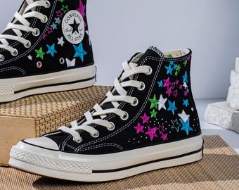 Zapatillas Converse con estrellas bordadas: zapatillas personalizadas celestiales