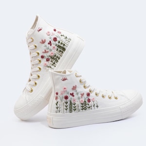 Custom Wedding Flower Embroidered Sneakers for Brides, Embroidered Wedding Reception Shoes, Personalized Bridesmaid Sneaker, Unisex Shoes