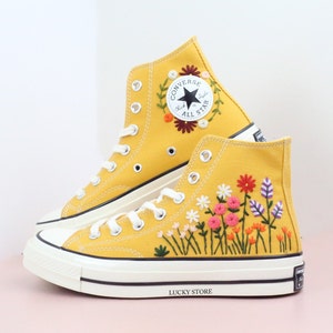 Geborduurde converse/aangepaste Converse Chuck Taylor jaren 1970 geborduurde bloem/bloem geborduurde sneakers/cadeau voor dochter/trouwschoenen