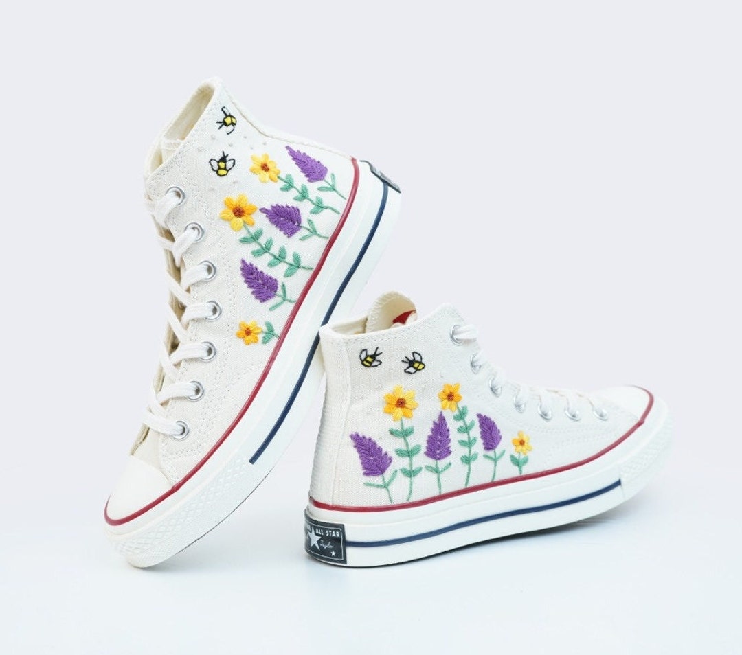 Custom Embroidered Sunflowers and Bees Sneakers Converse Chuck Taylor 1970s Embroidered Sunflowers Gift for Daughter Shoes for the Bride Etsy UK