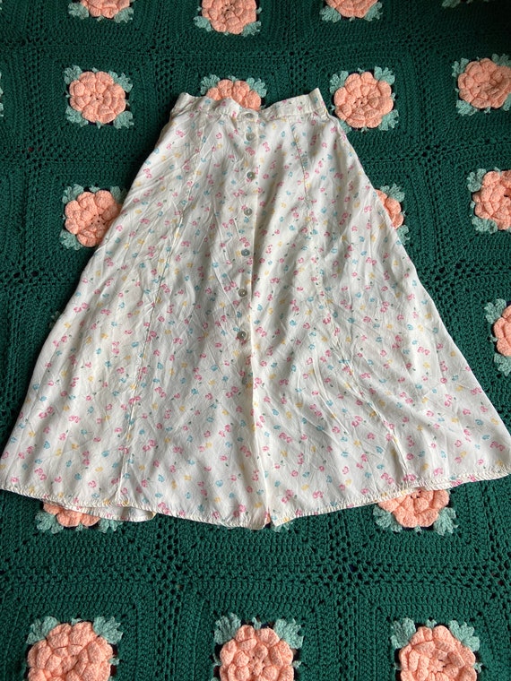 Vintage spring / summer white floral skirt size 4