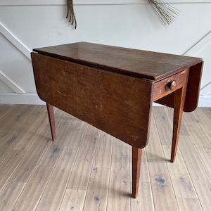 Early 20th CenturyEnglish Pine Drop Leaf Farmhouse Dining Breakfast Table, desk, Primitive drop leaf table