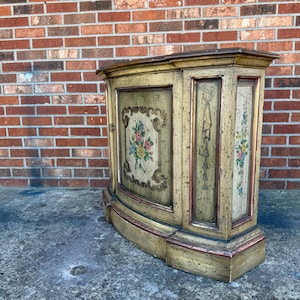 Vintage painted Decorator venetian Credenza Cabinet Chest Server Sideboard, Hand Painted Vintage Hall Console Cabinet, Cherry Top