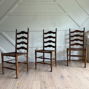 Set of 3 Antique English Ladder Back Chairs – Cottage Style Rush Seat Dining Chairs – Ripple Back – Rustic Farmhouse Kitchen Seating